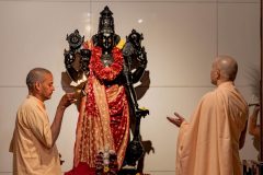 Om_Swami_Bday_030_A745368-scaled