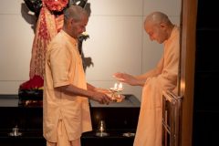 Om_Swami_Bday_031_A745378-scaled