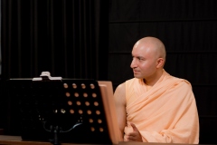 Om_Swami_Bday_066_A745913-scaled